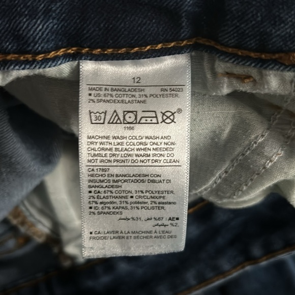 Old Navy Flare Extra High Rise Jeans. Like New! Size 12. - Picture 4 of 4